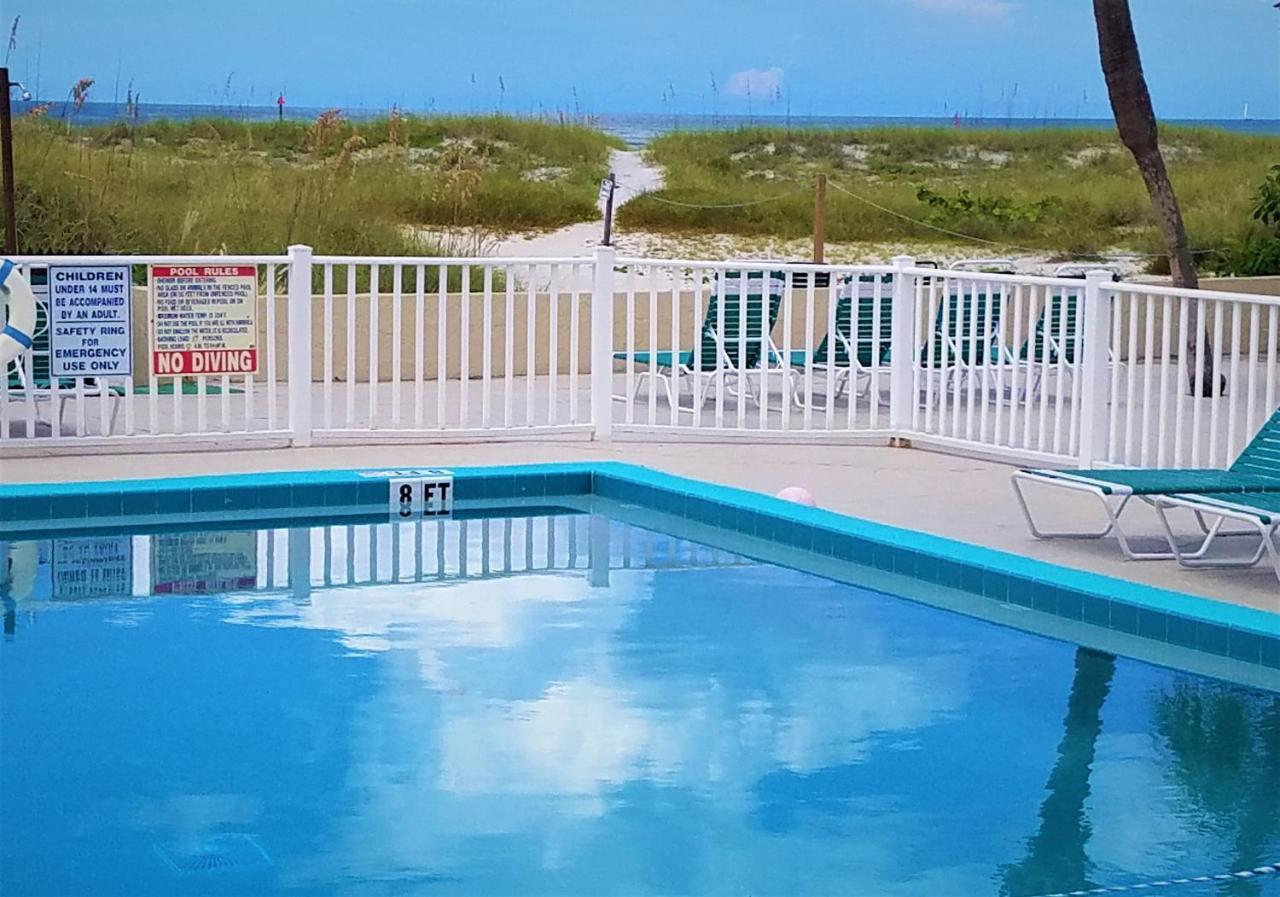 Johns Pass Beach Motel Treasure Island Exterior photo